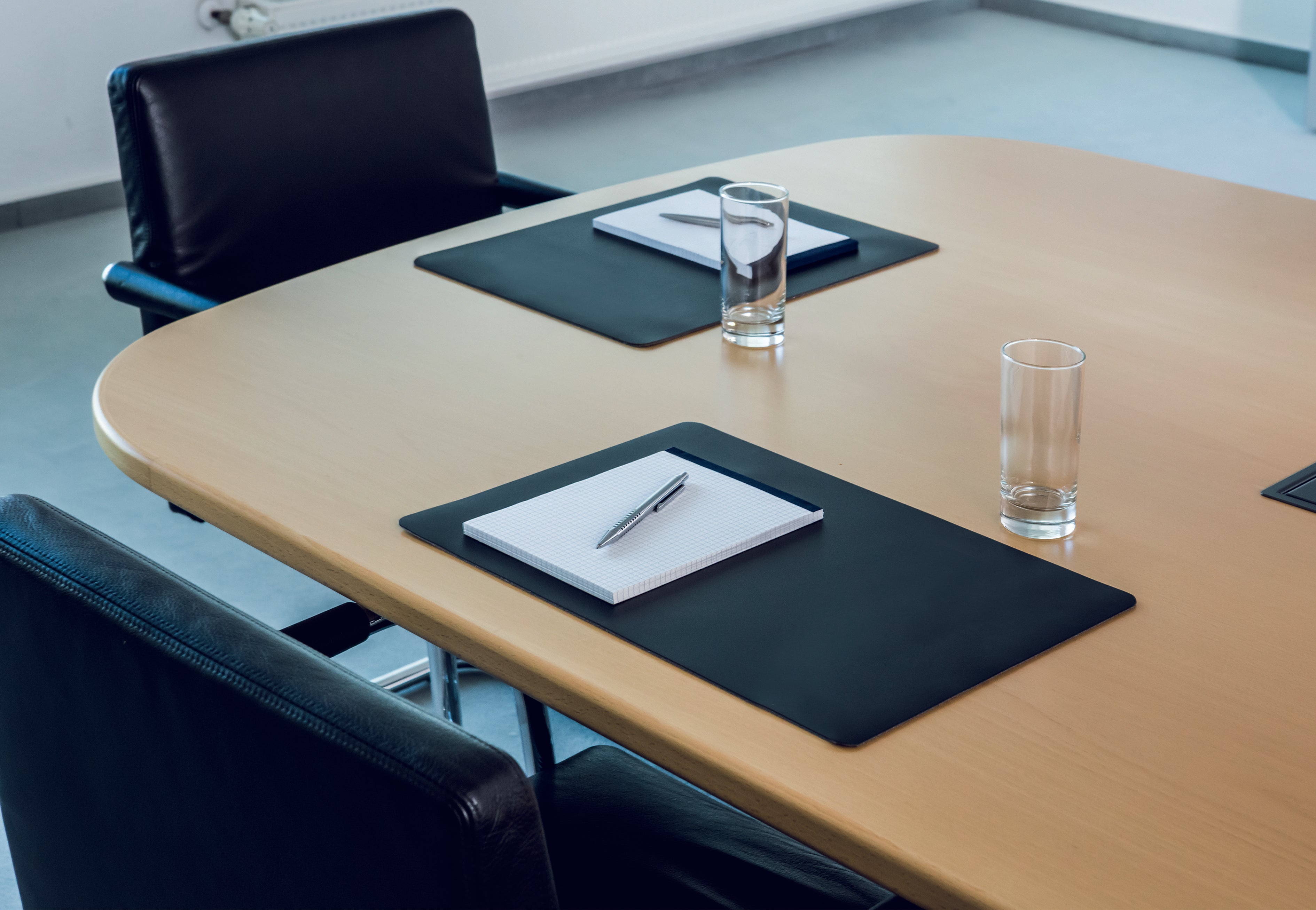Office meeting room with Durable desk mats