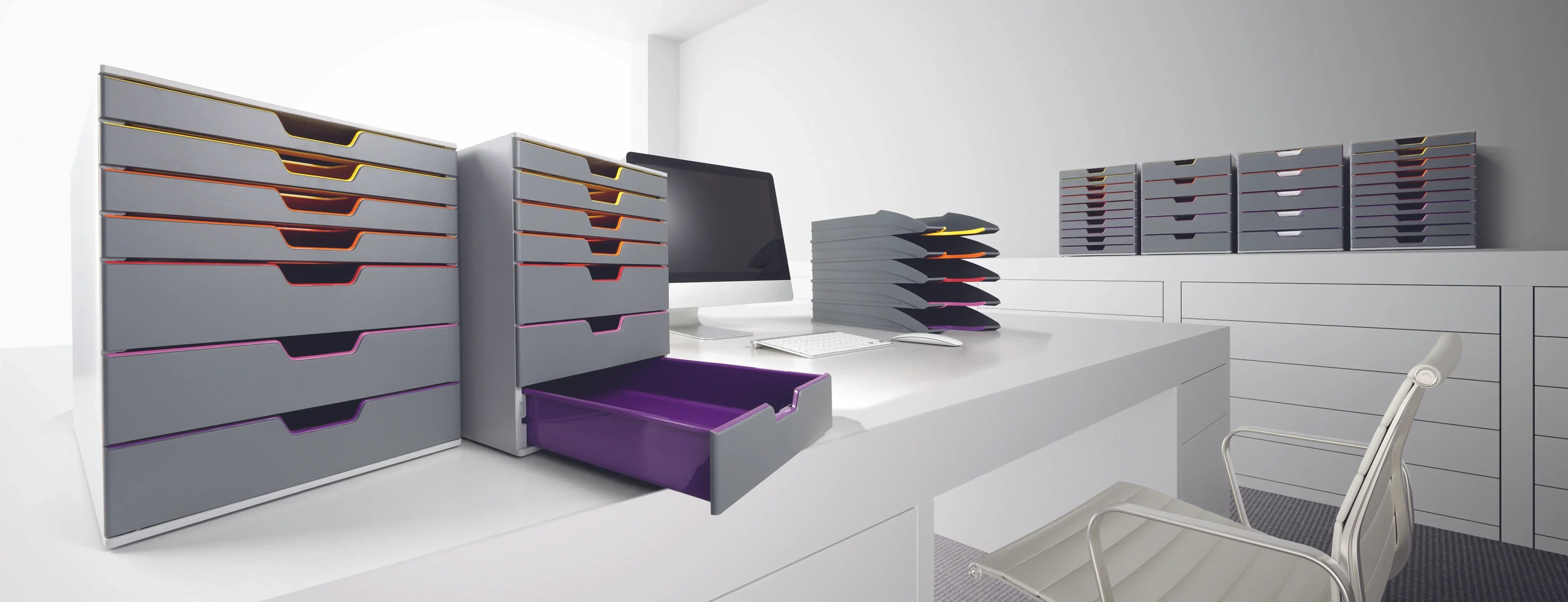 VARICOLOR Desk organizers on a desk