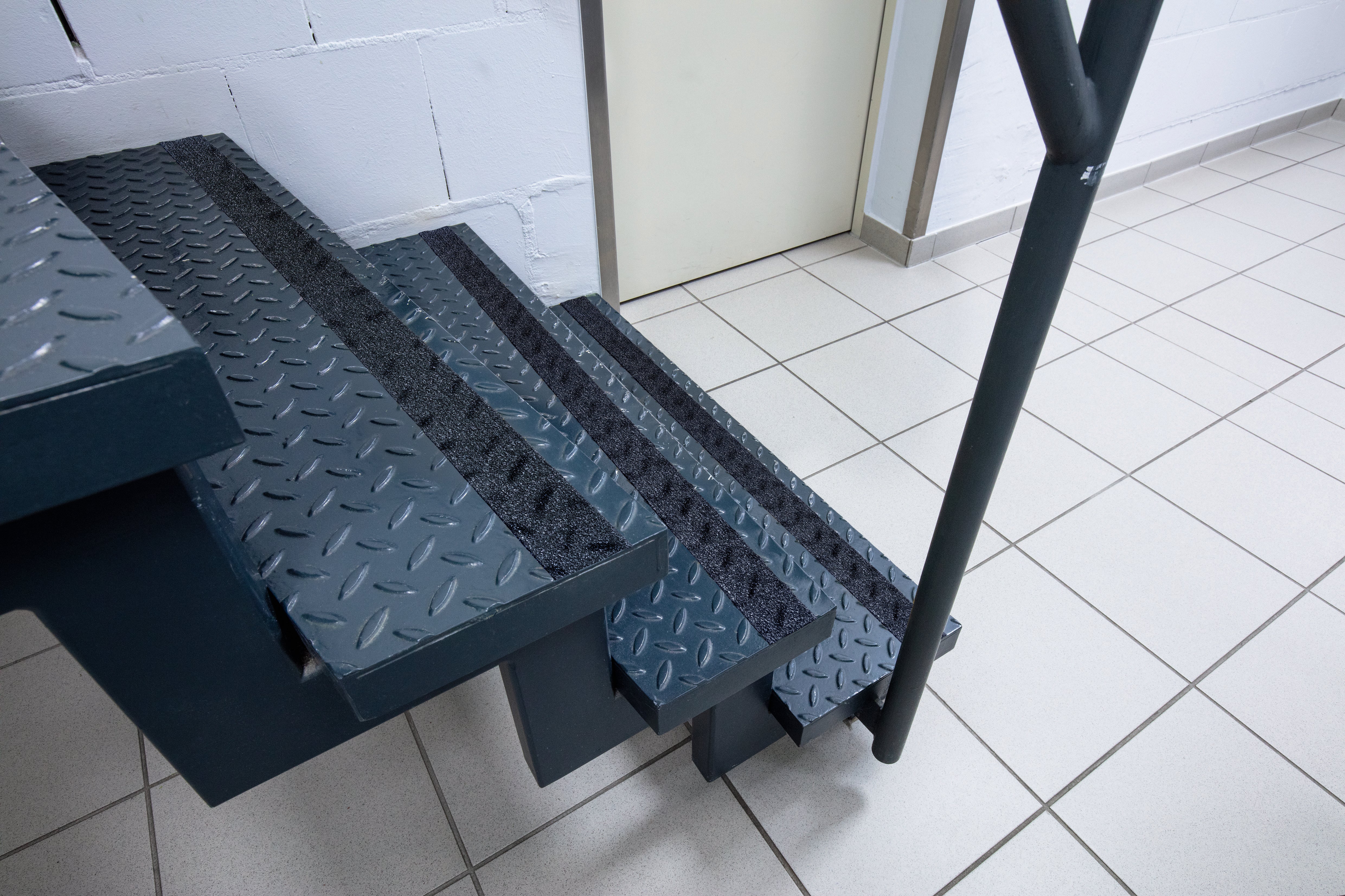 Durable DURALINE GRIP+ FORMFIT Strong Safety Anti Slip Tape | 2" x 50ft | Black