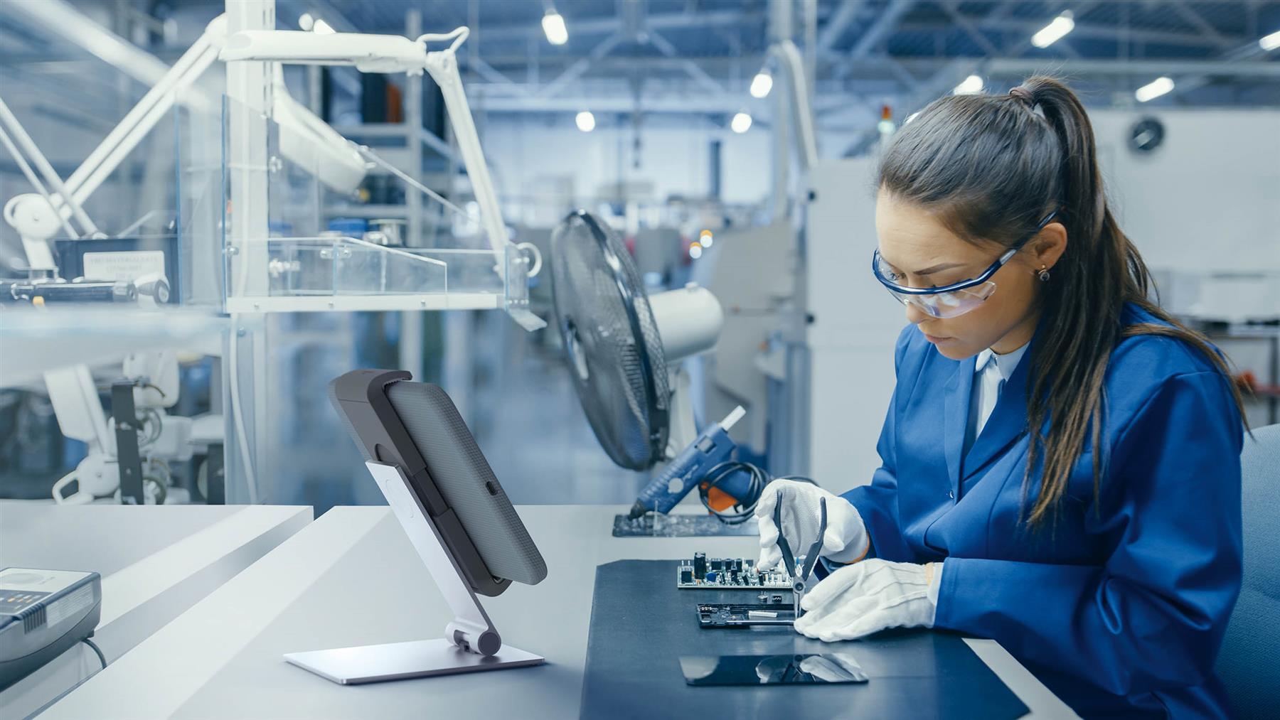 Durable Aluminum Foldable 360 Tablet Holder iPad Desk Stand | XL for Cases