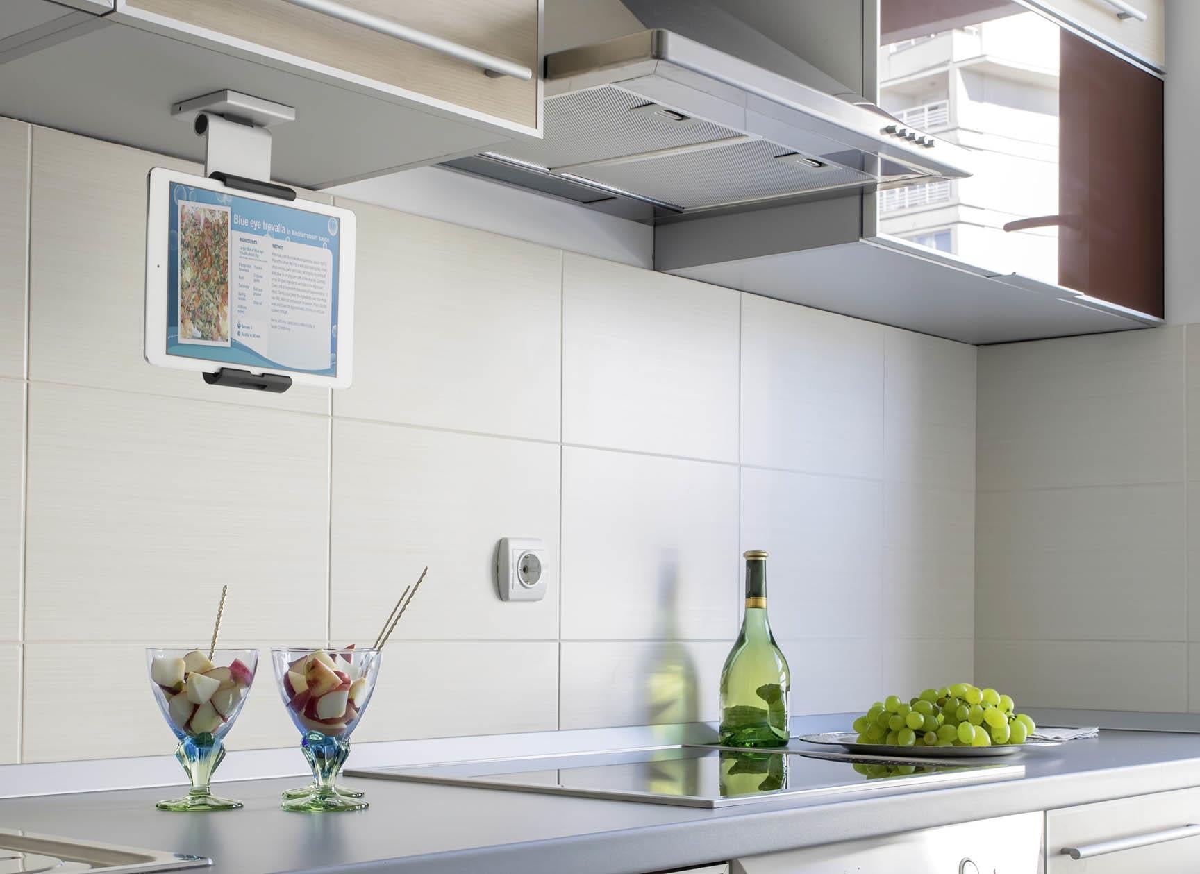 Durable Aluminum Tablet Holder iPad Wall Arm Mount | Lockable & Rotatable