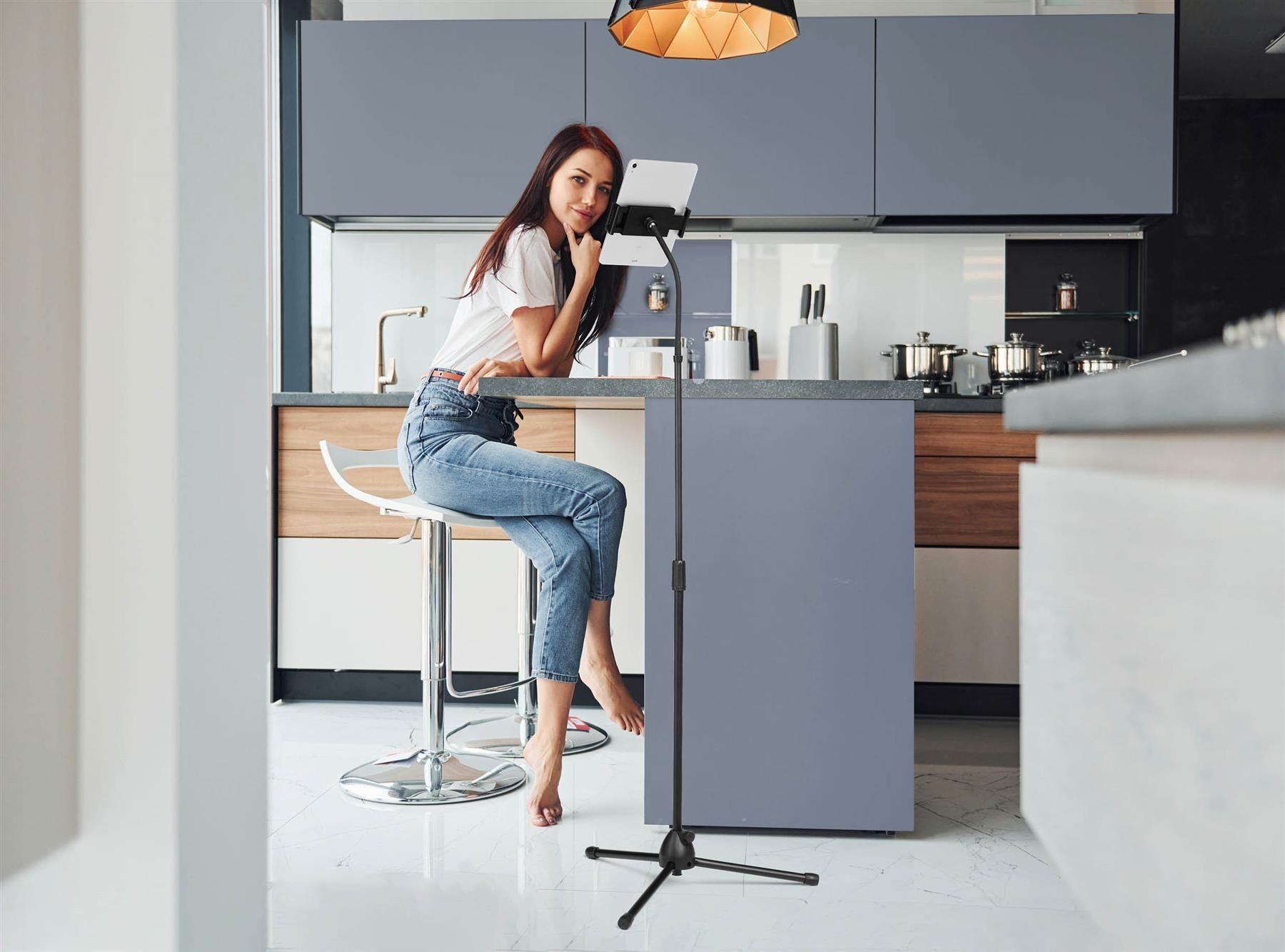 Durable TWIST 360 Gooseneck Tablet and Phone Holder iPad Tripod Stand | Black