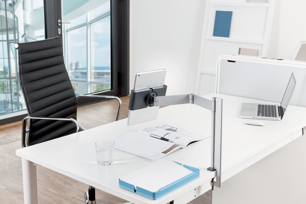 Durable Aluminum Tablet Holder iPad Bed Table Clamp | Lockable & Rotatable