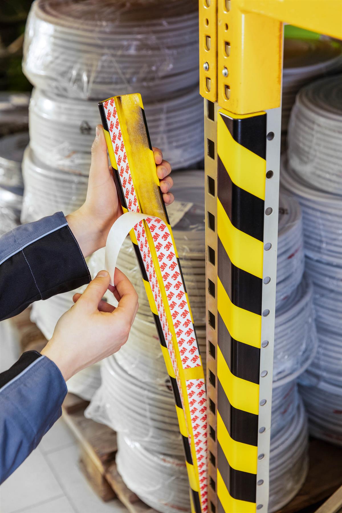 Durable Adhesive Warning Corner Impact Protection Profiles C35 | 1 Meter | Pack of 5