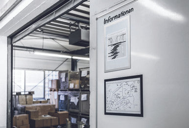 Durable DURAFRAME Magnetic Sign Holder | Letter Size  8.5" x 11" | Black | 2 Pack