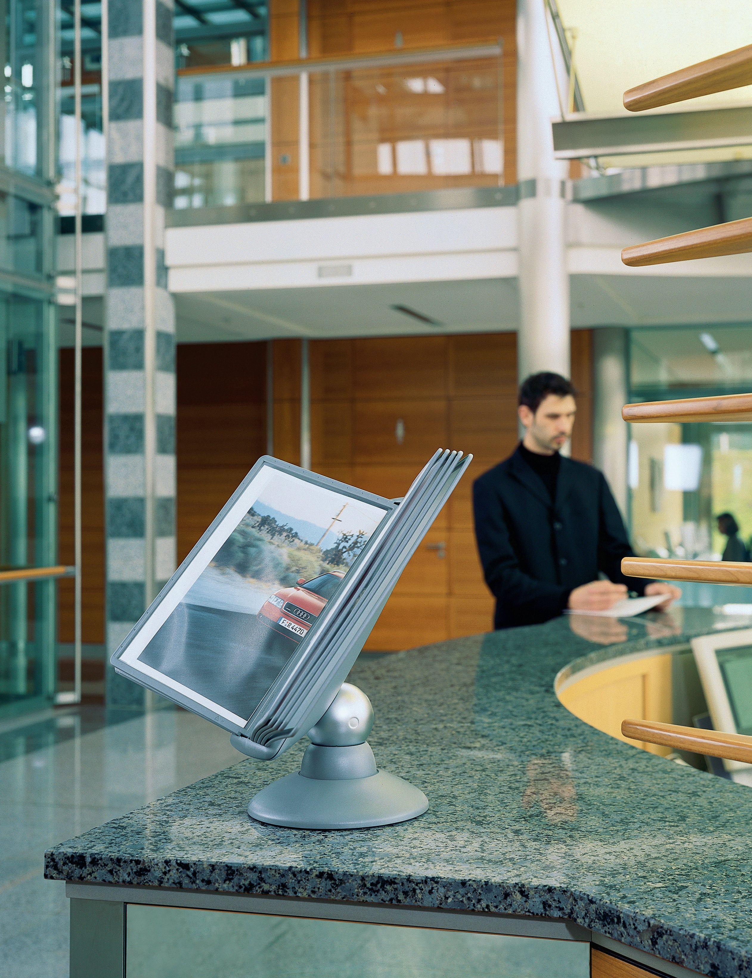 Durable SHERPA Motion Rotating Desktop Reference System | 10 Panels | Letter Size | Graphite