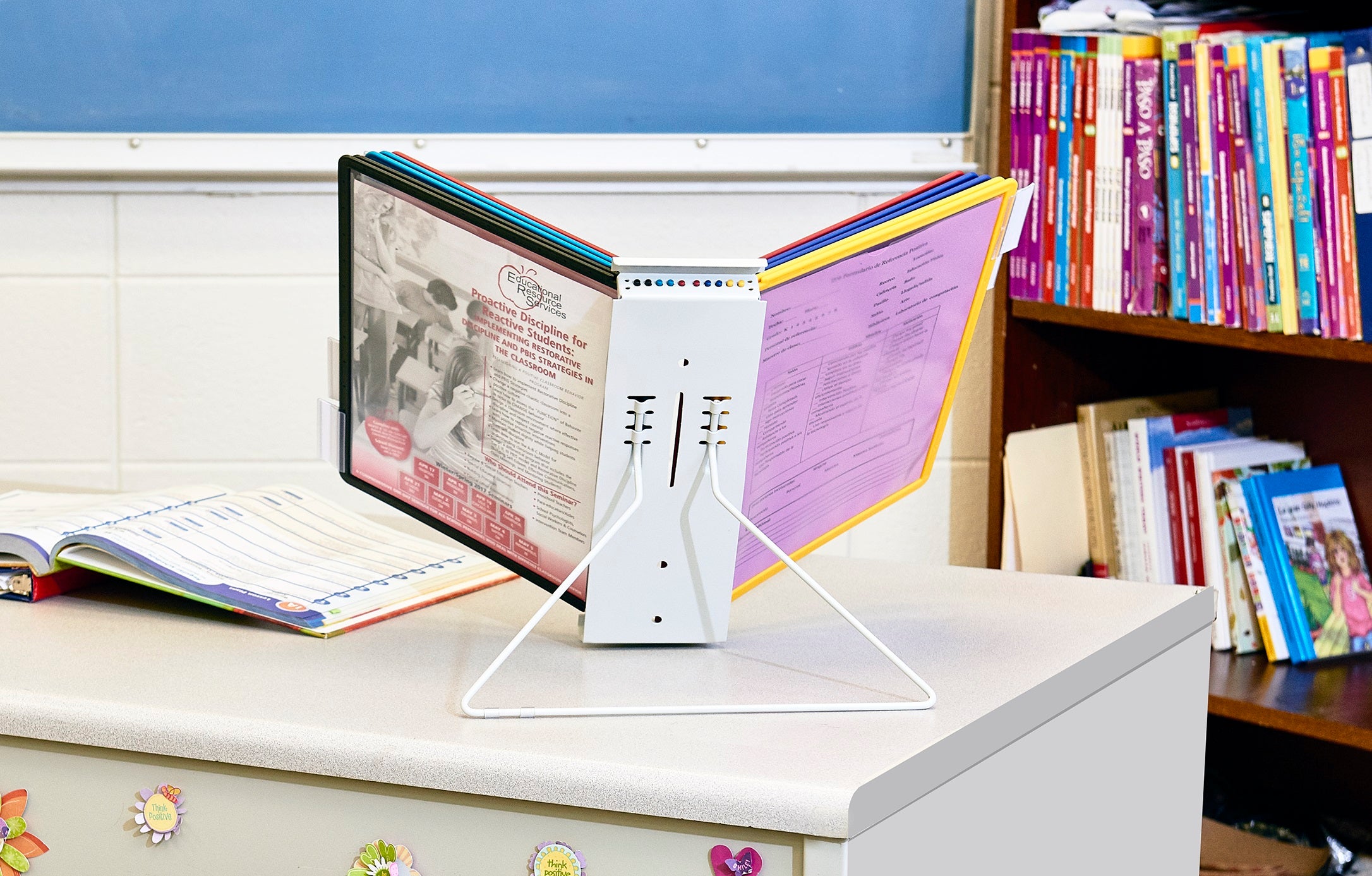 Durable INSTAVIEW 20 Desk Reference System | 10 Panels | Assorted Colors