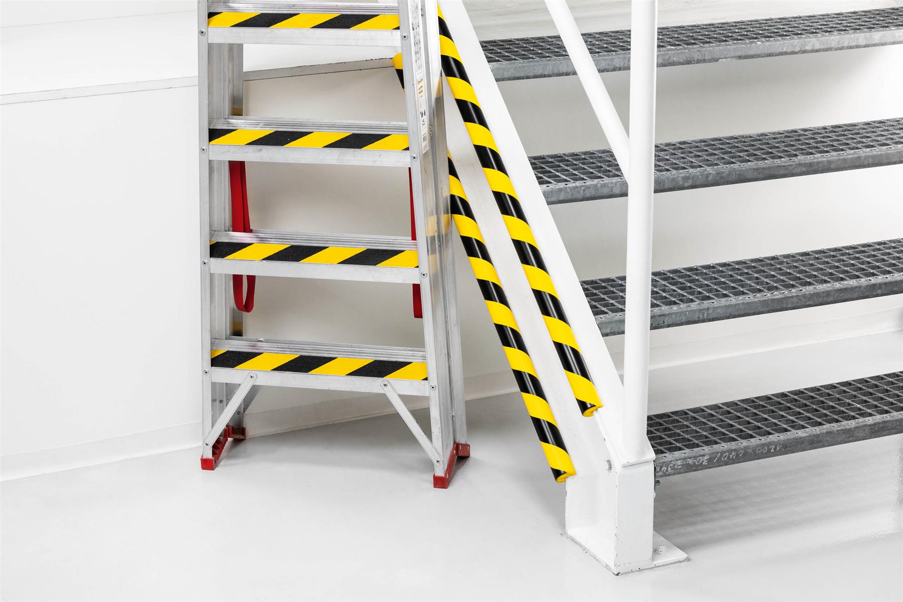 Durable Adhesive Warning Edge Impact Protection Profiles E8R | 1 Meter | Pack of 5