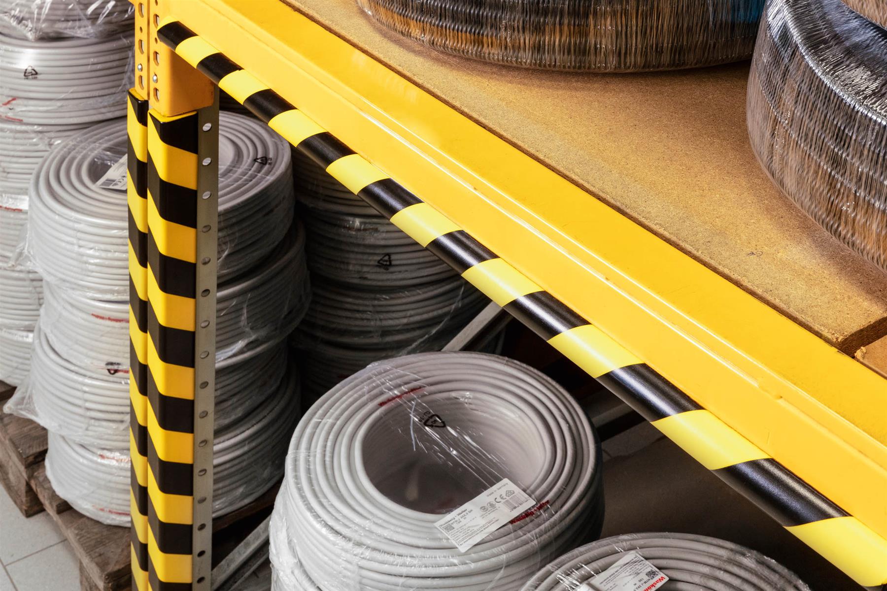 Durable Adhesive Warning Corner Impact Protection Profiles C25R | 1 Meter | Pack of 5